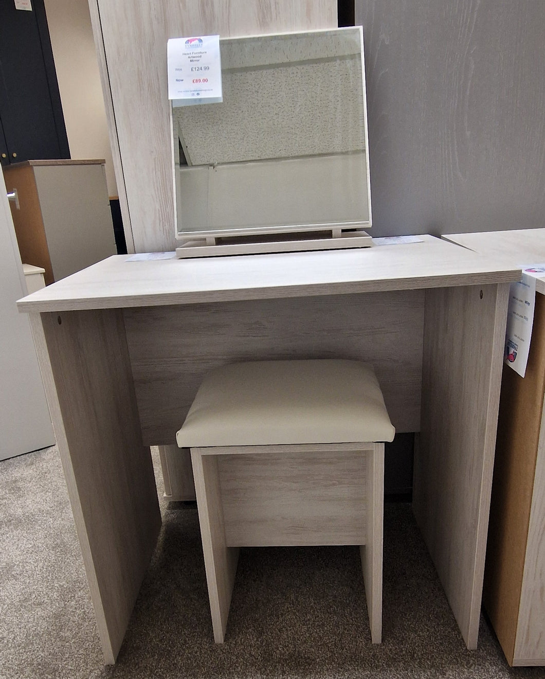 *CLEARANCE* Heart Single Dresser - Vario Light Artwood