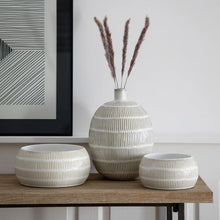 Load image into Gallery viewer, Abelia Bowl and Vase Collection
