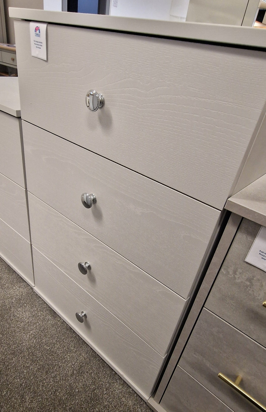 *SPRING CLEARANCE* Heart 4 Drawer Midi Chest - Stone Grey