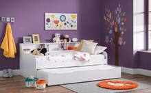 Load image into Gallery viewer, Grace Daybed - Pure White
