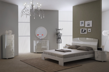 Load image into Gallery viewer, *CLEARANCE* GCL Vicky Bedside
