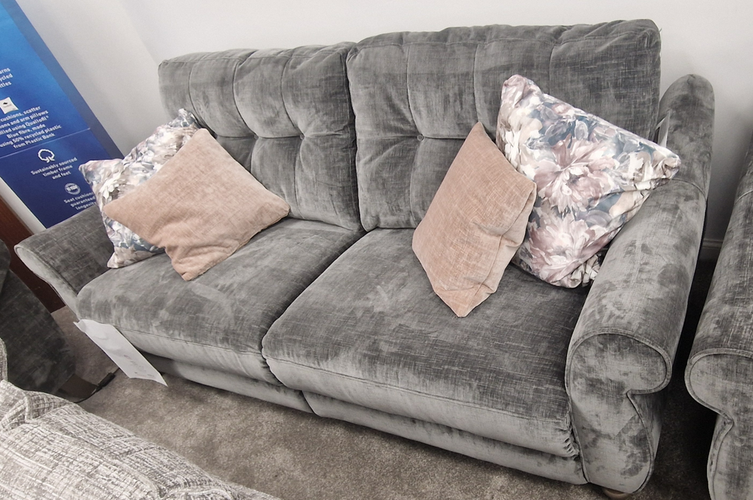 *SPRING CLEARANCE* Kinsley Upholstery Collection