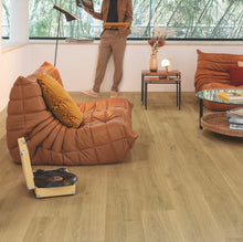 Load image into Gallery viewer, Quickstep Capture Laminate Flooring - Brushed Oak Warm Natural
